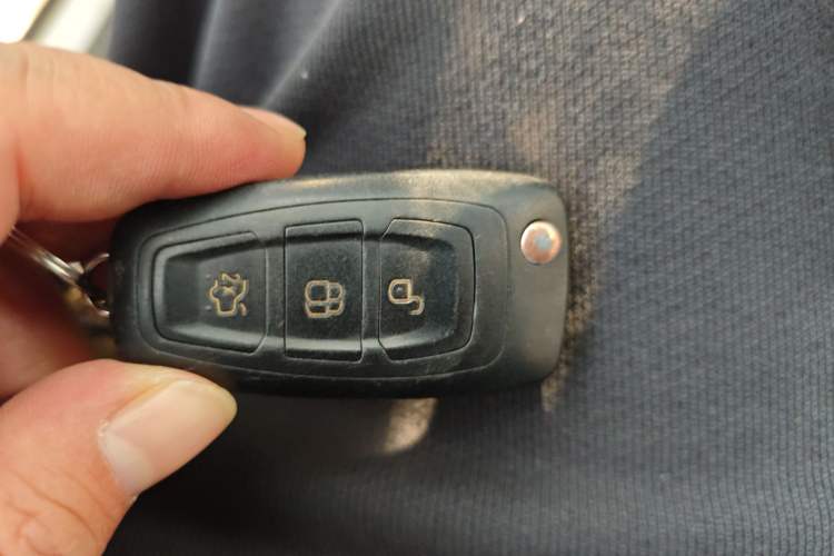 Used Ford Focus 2012 Sedan 1.6L Manual Comfort Model