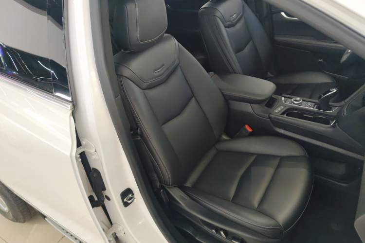 Used Cadillac XT5 2021 28T Luxury Version