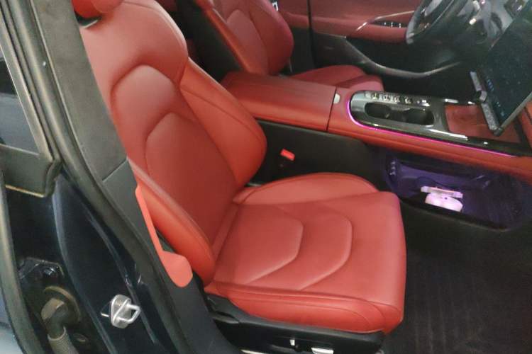 Used  SU7 2024 Four-Wheel Drive Ultra-Long Range Advanced Intelligent Driving Max Edition
