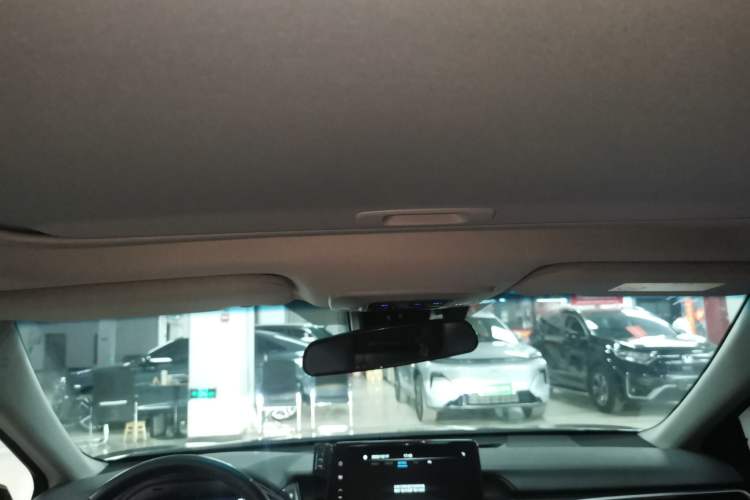 Used Toyota Camry 2023 2.0G Luxury Edition
