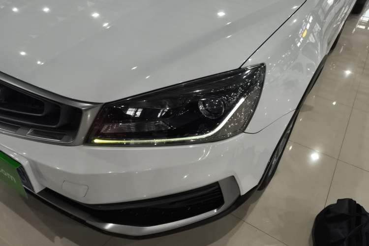 Used Geely Auto Vision S1 2018 1.4T CVT FENGXING Model
