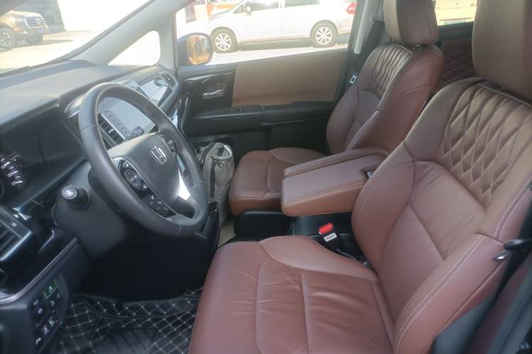 Used Honda Elysion 2019 2.0L Hybrid Supreme Edition
