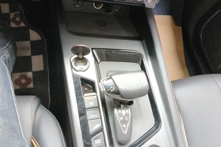 Used Oshan X7 PLUS 2022 1.5T Blue Whale Edition Automatic Geeker Navigation Model
