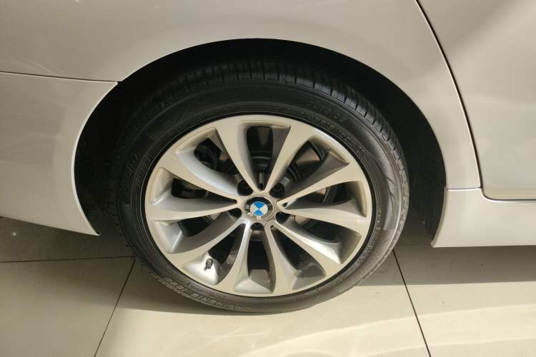 Used BMW 5 Series 2017 525Li Leading Model
