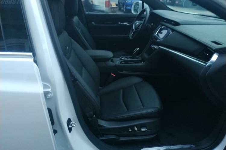 Used Cadillac XT5 2020 28T Luxury Version
