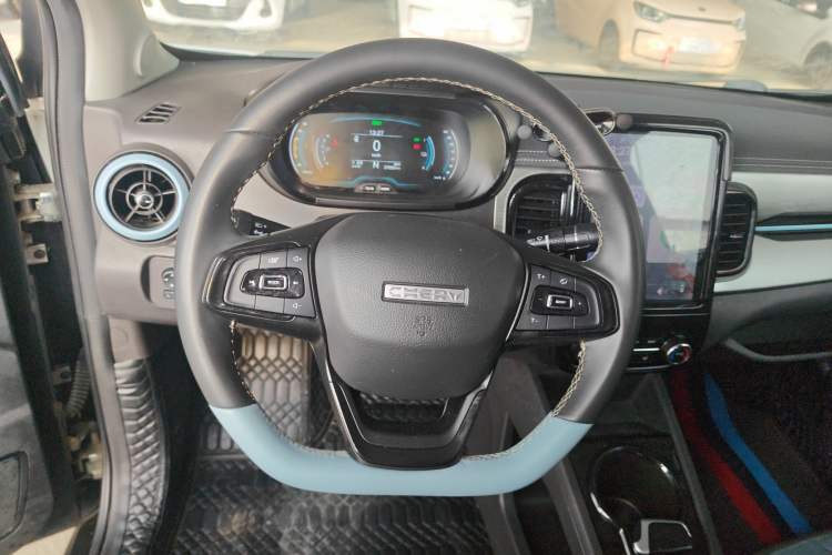 Used Chery Little Ant 2022 Revised Version Sweet Pink Edition Half-Sugar Version Lithium Iron Phosphate 30.7 kWh 30 kW 301 km