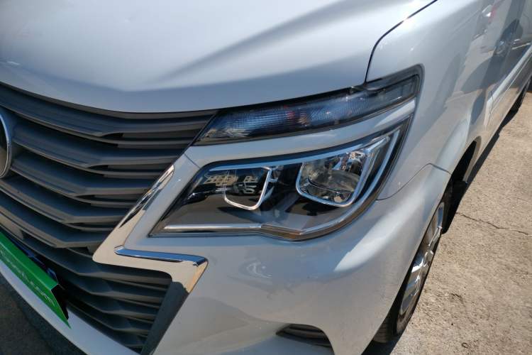 Used FORTHING Lingzhi 2023 M5L 1.6L Comfort 9-Seater
