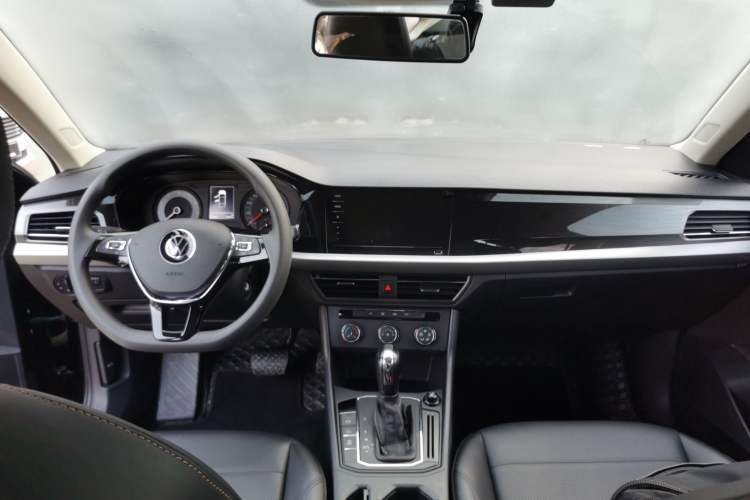 Used Volkswagen Lavida 2021 1.5L Automatic Comfort Edition
