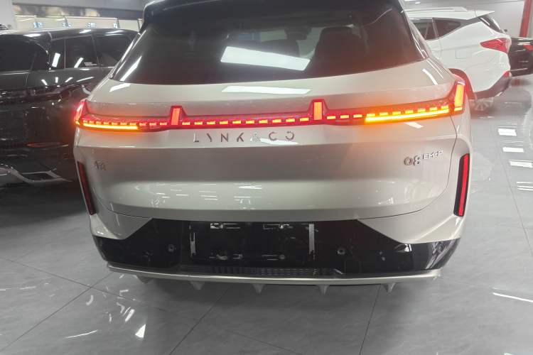 Used Lynk & Co 08 EM-P 2023 245km Ultra-Long Range Halo
