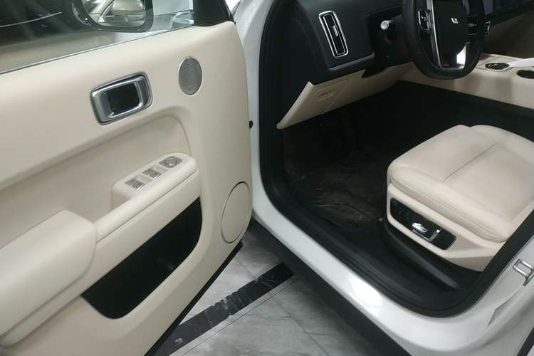 Used Li Auto L7 2023 Max model
