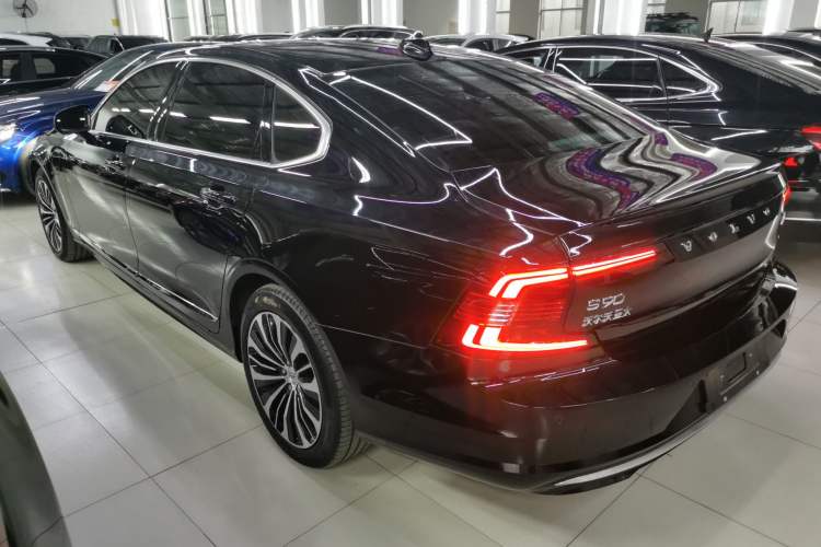 Used Volvo S90 New Energy 2024 Plug-in Hybrid Four-Wheel Drive Long-Range Zhiyi Luxury Edition
