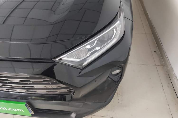 Used Toyota RAV4 2020 2.0L CVT Two-Wheel Drive Prestige Edition
