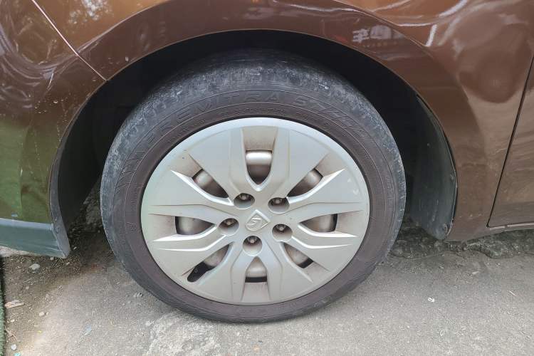 Used Baojun 730 2016 Revised 1.5L Manual Standard Version 7 Seats China V Emission Standard
