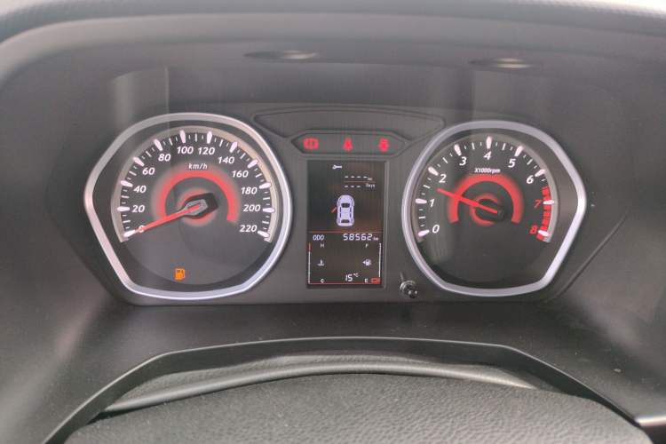 Used Soueast DX3 2018 1.5L Manual Luxury Model
