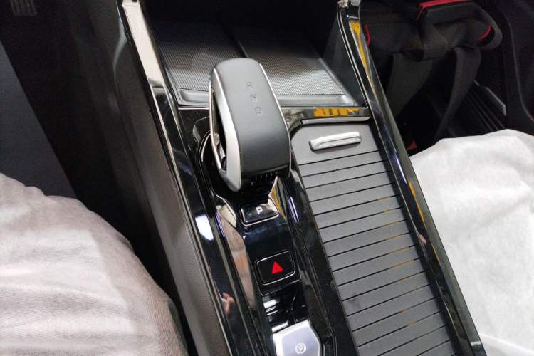 Used Geely Auto Emgrand X7 Sport 2024 1.5TD Smart Connect+
