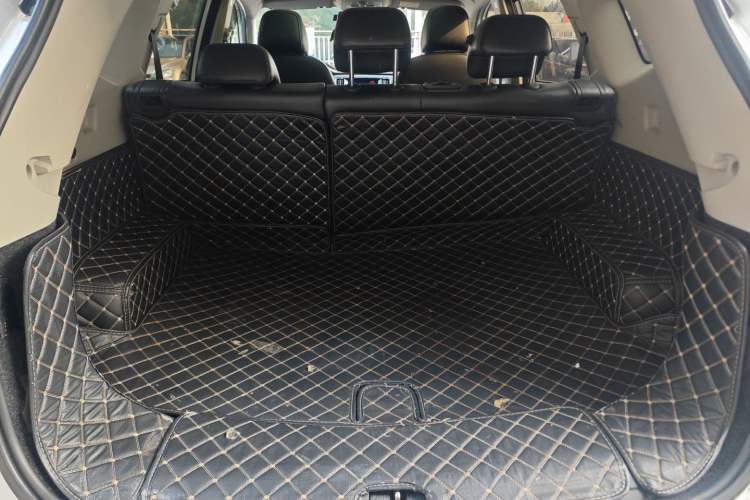 Used Roewe RX5 2016 20T Two-Wheel Drive Automatic Internet Smart Edition
