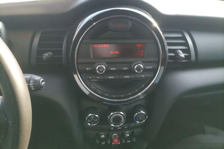 Used  MINI 2016 1.2T ONE Pioneer Edition
