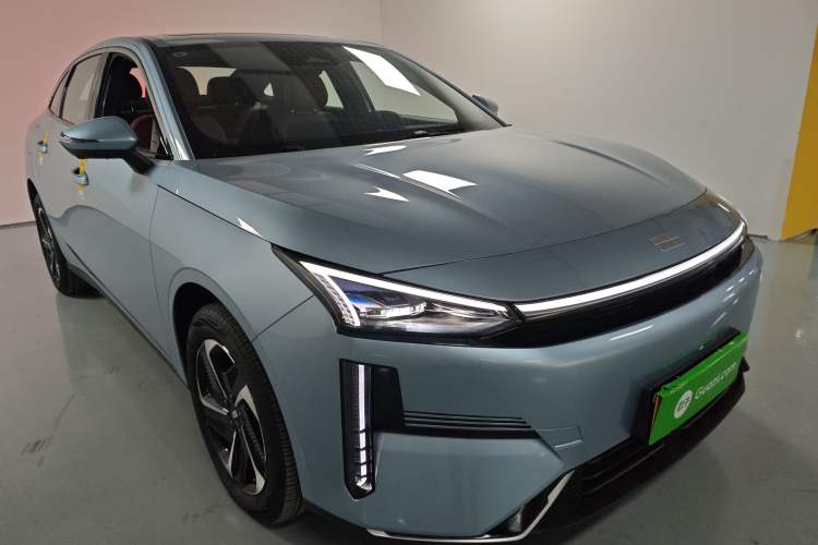 Used  L6 2025 EM-i 140km Starship Edition