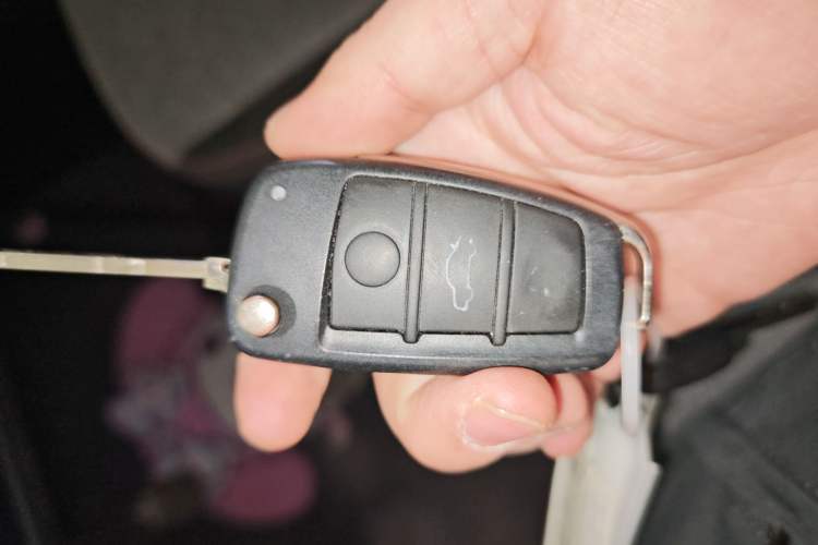 Used Chery QQ Ice Cream 2022 170km Sundae Phosphate Lithium-Ion
