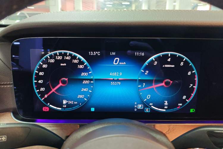 Used Mercedes-Benz E-Class 2021 Restyled E 300 L Luxury Edition
