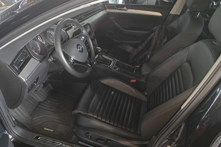 Used Volkswagen Magotan 2019 330TSI DSG Leading Model China VI Standard