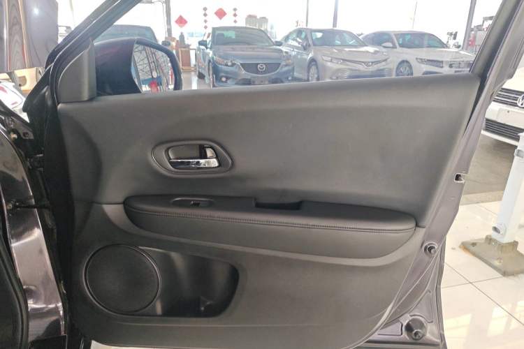 Used Honda Vezel 2017 1.8L CVT 2WD Elite Model
