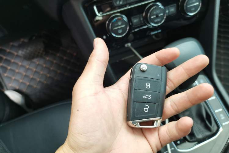 Used Volkswagen Tiguan L 2017 330TSI Automatic Two-Wheel Drive Luxury Edition
