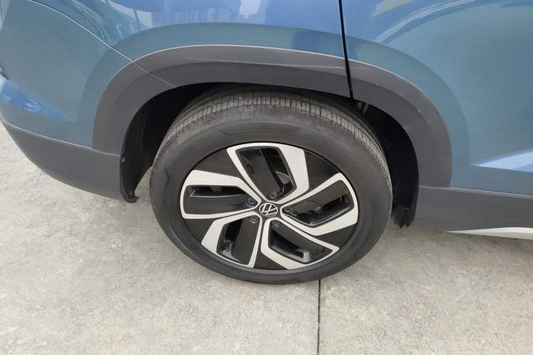 Used Volkswagen Tharu 2023 300TSI Two-Wheel-Drive Full Moon Edition