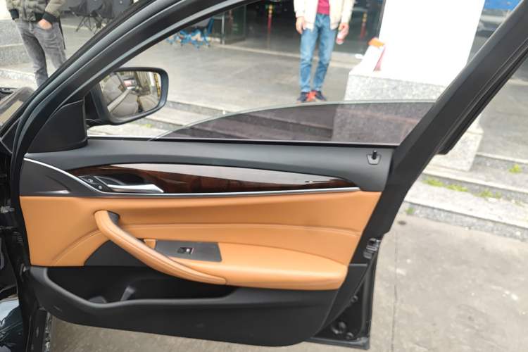 Used BMW 5 Series 2018 528Li Launch Special Edition
