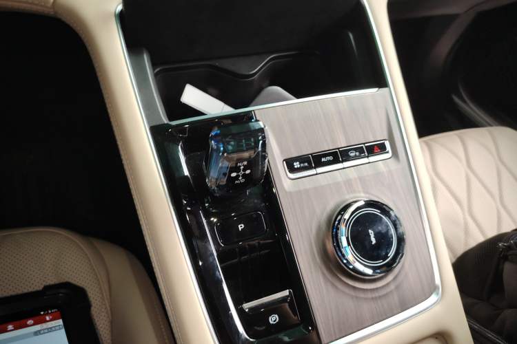 Used Geely Auto Monjaro L 2025 Dongfang Yao 2.0TD Automatic All-Wheel-Drive Wangyue Edition
