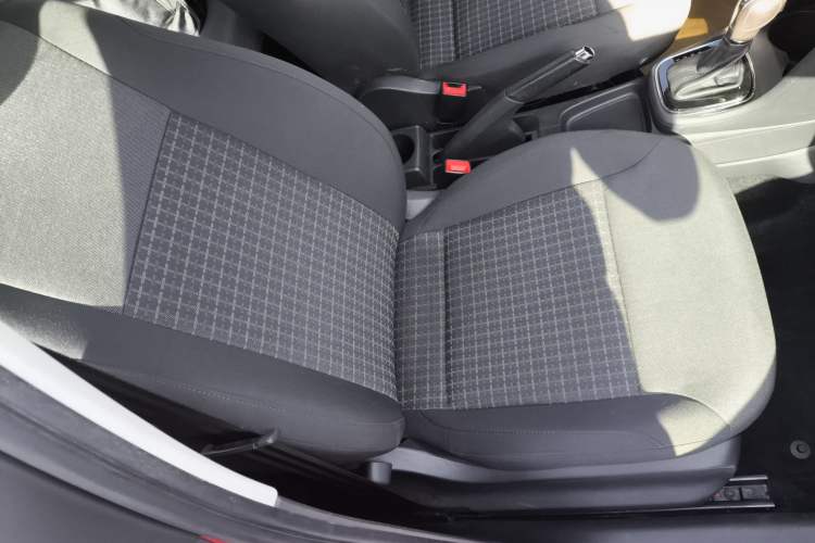 Used Volkswagen Polo 2016 1.6L Automatic Comfort Model