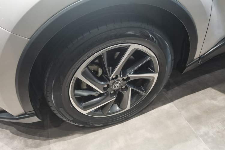 Used Toyota C-HR 2021 2.0L Luxury Edition
