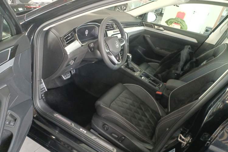 Used Volkswagen Magotan GTE Plug-in Hybrid 2022 GTE Luxury Model
