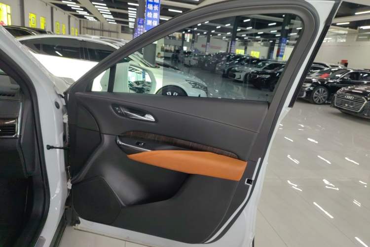 Used Cadillac XT4 2022 28T Two-Wheel Drive Prestige Version
