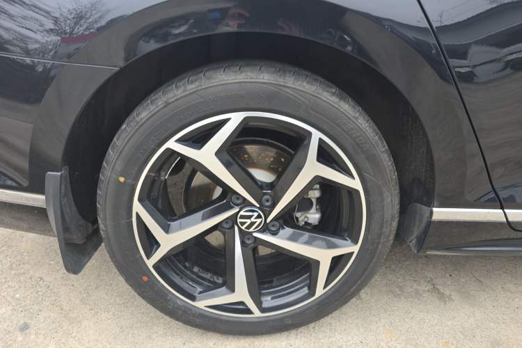 Used Volkswagen Magotan 2023 2 Million Units Commemorative Edition 330TSI DSG Luxury Version
