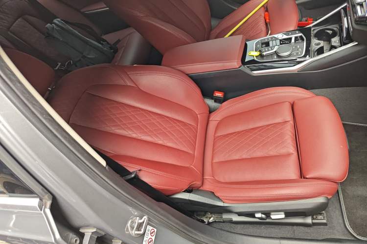 Used BMW i3 2022 eDrive 35 L
