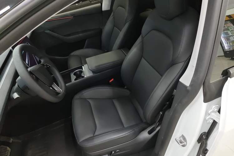 Used Tesla Model Y 2025 Long-Range All-Wheel Drive First Edition