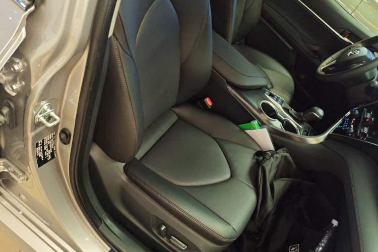 Used Toyota Camry 2021 Dual-Motor 2.5 HGVP Leading Edition
