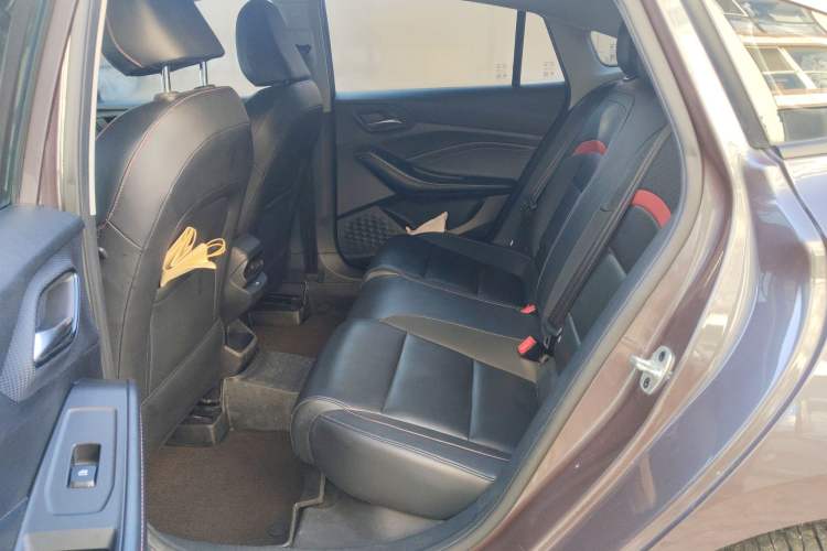 Used MG 5 2021 180 DVVT CVT Youthful Style Edition
