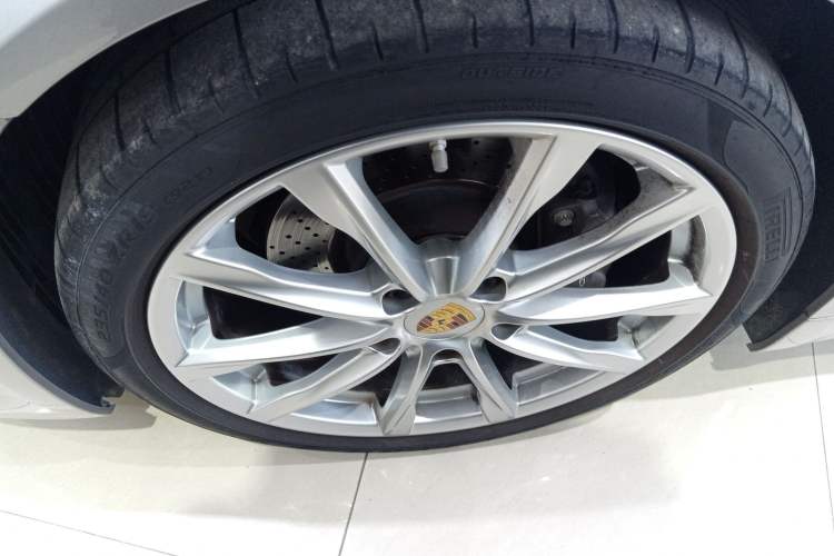 Used Porsche 718 2020 Cayman 2.0T
