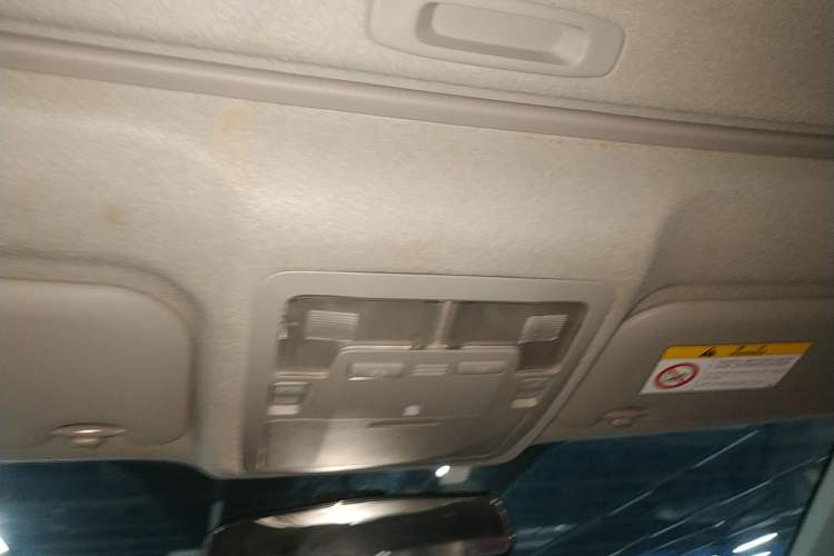 Used Toyota Levin 2017 Revised Dual-Engine 1.8H GS E-CVT Elite Sunroof Version China V Standard
