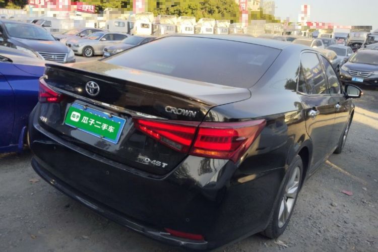 Used Toyota Crown 2015 2.0T Fashion Edition

