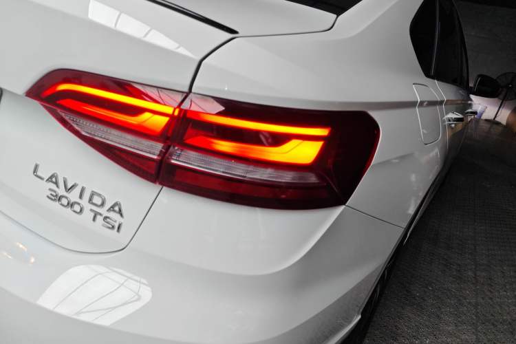 Used Volkswagen Lavida 2024 300TSI DSG Starry Sky Deluxe Edition
