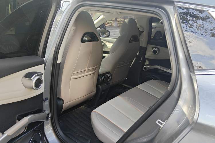 Used BYD Yuan PLUS 2024 Honor Edition 510KM Beyond Model
