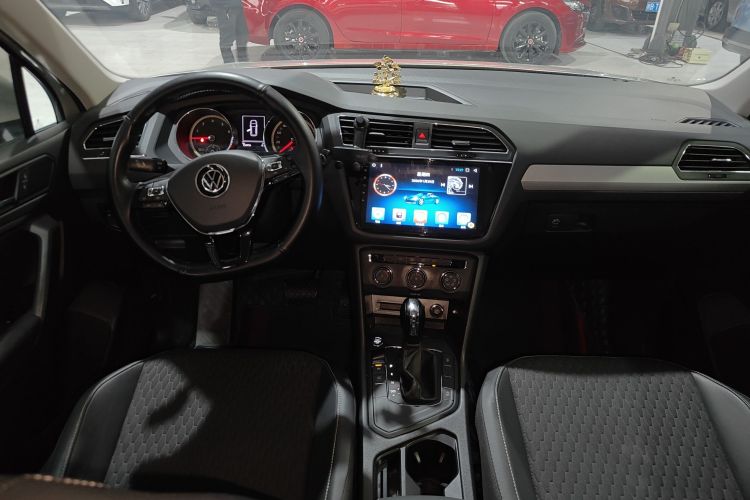 Used Volkswagen Tiguan L 2021 280TSI Automatic Two-Wheel Drive Smart Edition
