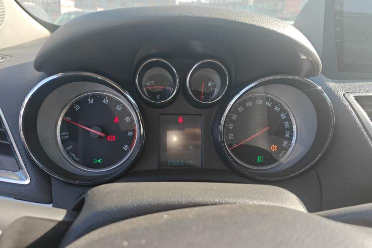 Used Buick Encore 2015 1.4T Automatic Two-Wheel Drive Urban Elite Version