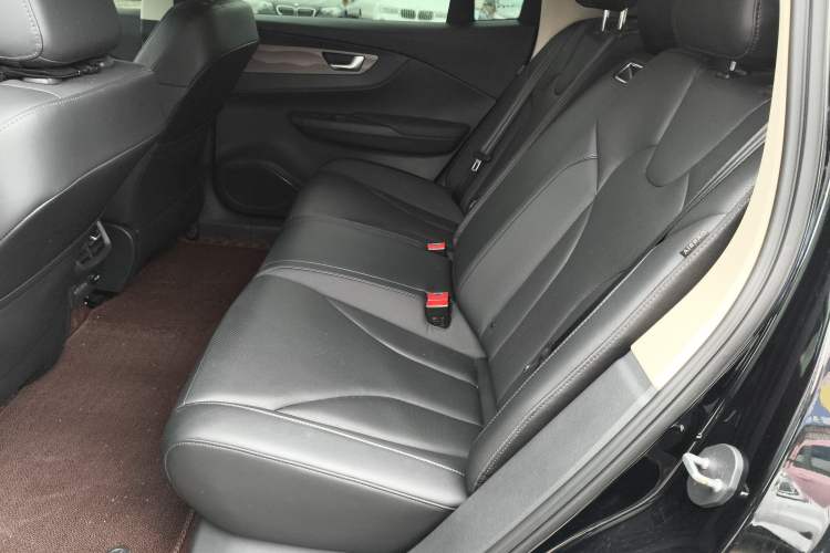 Used Hongqi E-QM5 2022 431 km Charge & Enjoy Edition
