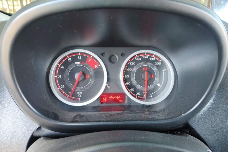 Used MG 3SW 2015 1.5L AMT Elite Version
