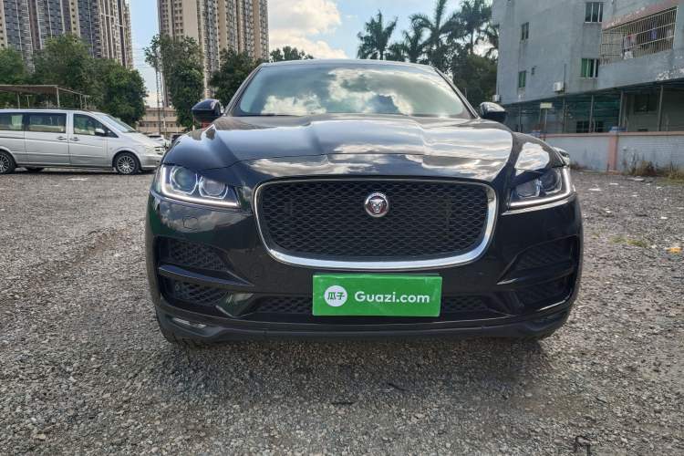 Used Jaguar F-PACE 2018 2.0T Two-Wheel Drive Urban Deluxe Edition
