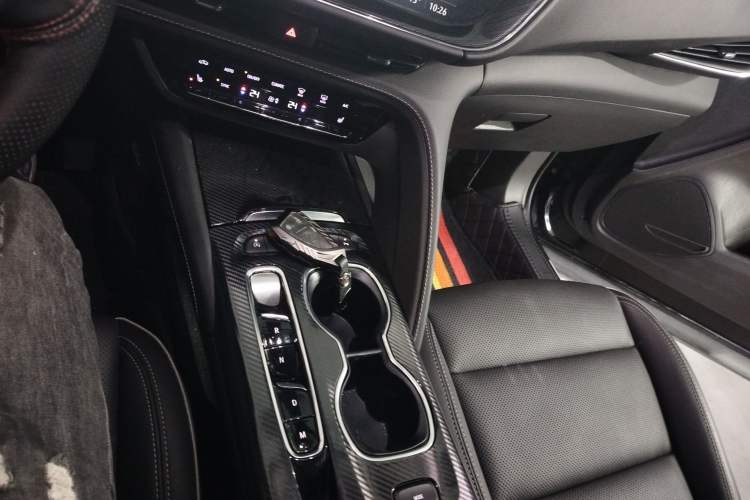 Used Buick Envision 2022 Encore S 552T Two-Wheel-Drive Luxury Model
